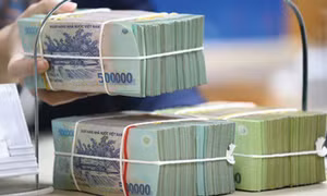 Đang diễn ra việc 'đi đêm' lãi suất huy động 