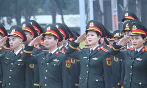 Lần đầu tiên Bộ Quốc phòng xét phong quân hàm thượng úy cho học viên đào tạo trong nước