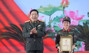Phụ nữ Quân đội rạng rỡ trang sử vàng