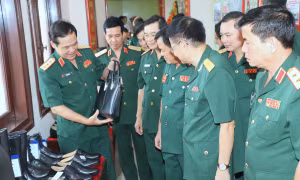 Quân uỷ Trung ương - Bộ Quốc phòng biểu dương thành tích xuất sắc của Tổng cục Hậu cần