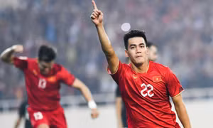Tiền đạo Nguyễn Tiến Linh nhận giải Thanh niên sống đẹp năm 2024