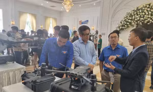 Đưa máy bay không người lái vào sản xuất nông nghiệp