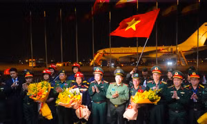 Lực lượng cứu hộ của Quân đội và Công an sang giúp Myanmar trở về nước 