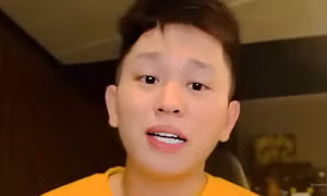Thẩm định lại lý lịch nghệ sĩ