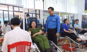Thanh niên Quảng Trị hưởng ứng ngày hội hiến máu tình nguyện