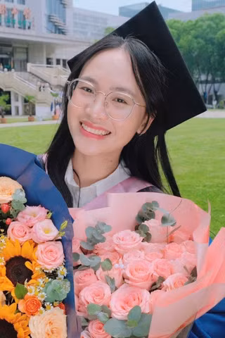 Nữ giáo viên hai lần giành học bổng toàn phần, tốt nghiệp thạc sĩ Xuất sắc tại Trung Quốc