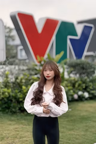 Nữ sinh Báo chí - Truyền thông học nghề từ giảng đường đến tòa soạn qua trải nghiệm thực tế