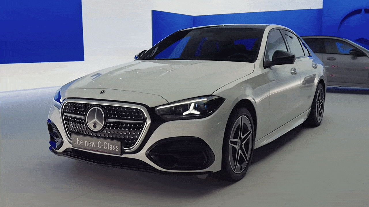 Cận cảnh Mercedes C-Class mang diện mạo mới