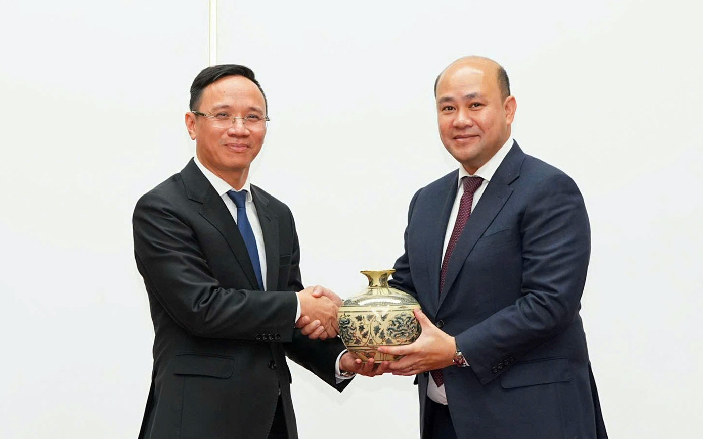 Chủ tịch Hội LHTN Campuchia thăm và làm việc tại Hải Phòng Chủ tịch Hội LHTN Campuchia thăm và làm việc tại Hải Phòng