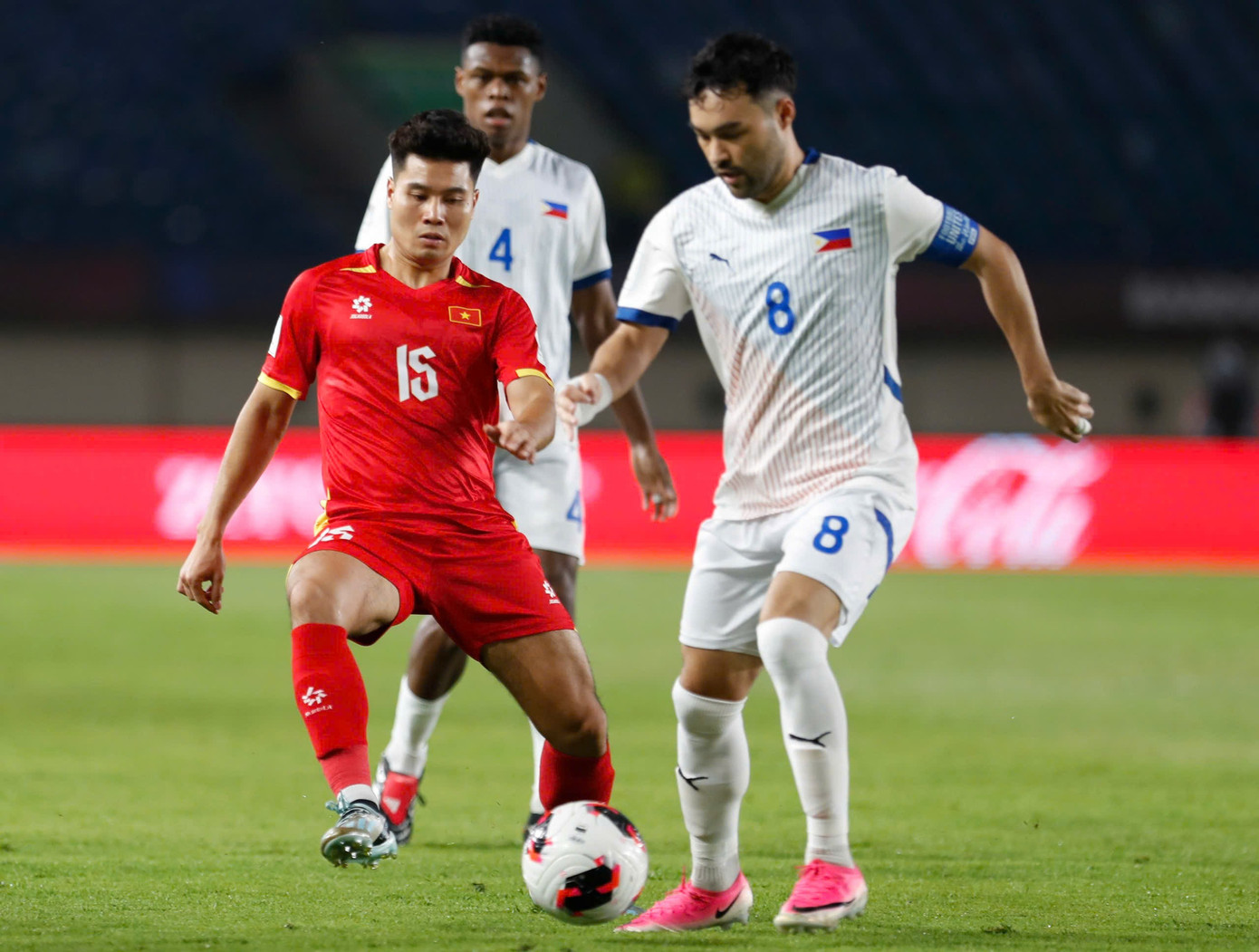 Trực tiếp Việt Nam vs Philippines 1-0 (hết H1): Hiệp đấu đúng ý đồ Trực tiếp Việt Nam vs Philippines 1-0 (hết H1): Hiệp đấu đúng ý đồ