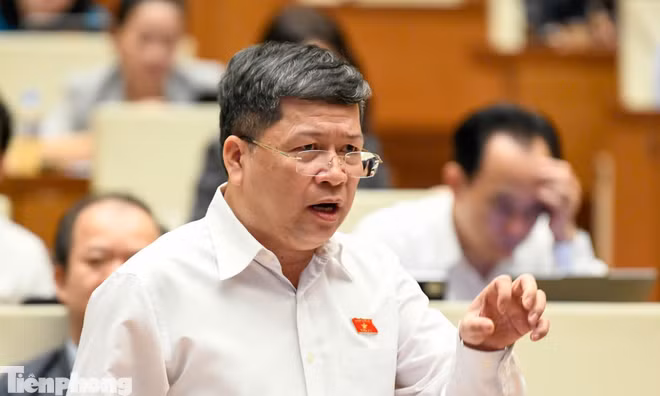 'Thu hồi đất, dân sẽ ở đâu, con học ở đâu, sinh kế ra sao?'