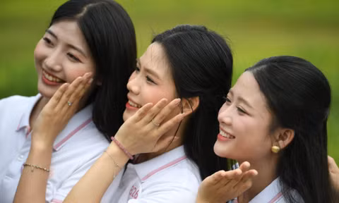 Thí sinh Hoa hậu Việt Nam mê mẩn điểm đến xanh ở Lai Châu