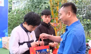 'Trung thu cho em' hướng về 248 xã biên giới