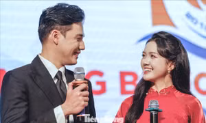 MC Mỹ Vân, Á vương Minh Toại dẫn dắt chương trình cùng 100 thủ khoa vượt khó