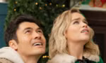 Xem trai đẹp siêu giàu Henry Golding hẹn hò “Mẹ Rồng” Emilia Clarke trong “Giáng Sinh Năm Ấy”
