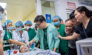 Phút cuối xúc động tiễn biệt nữ bác sĩ hiến tạng, cứu sống ba người 