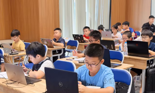 Dạy lập trình và toán tư duy miễn phí cho học sinh