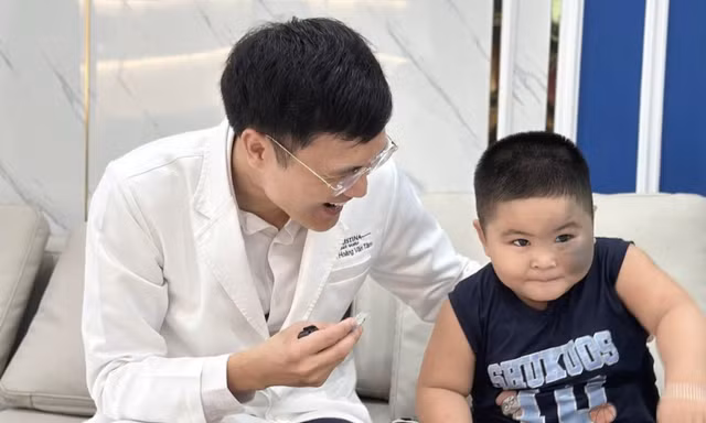 Phát động chuỗi khám tầm soát xóa 'Bớt' miễn phí trên cả nước
