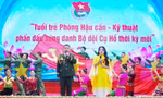 Thủ lĩnh Đoàn áo lính tranh tài 