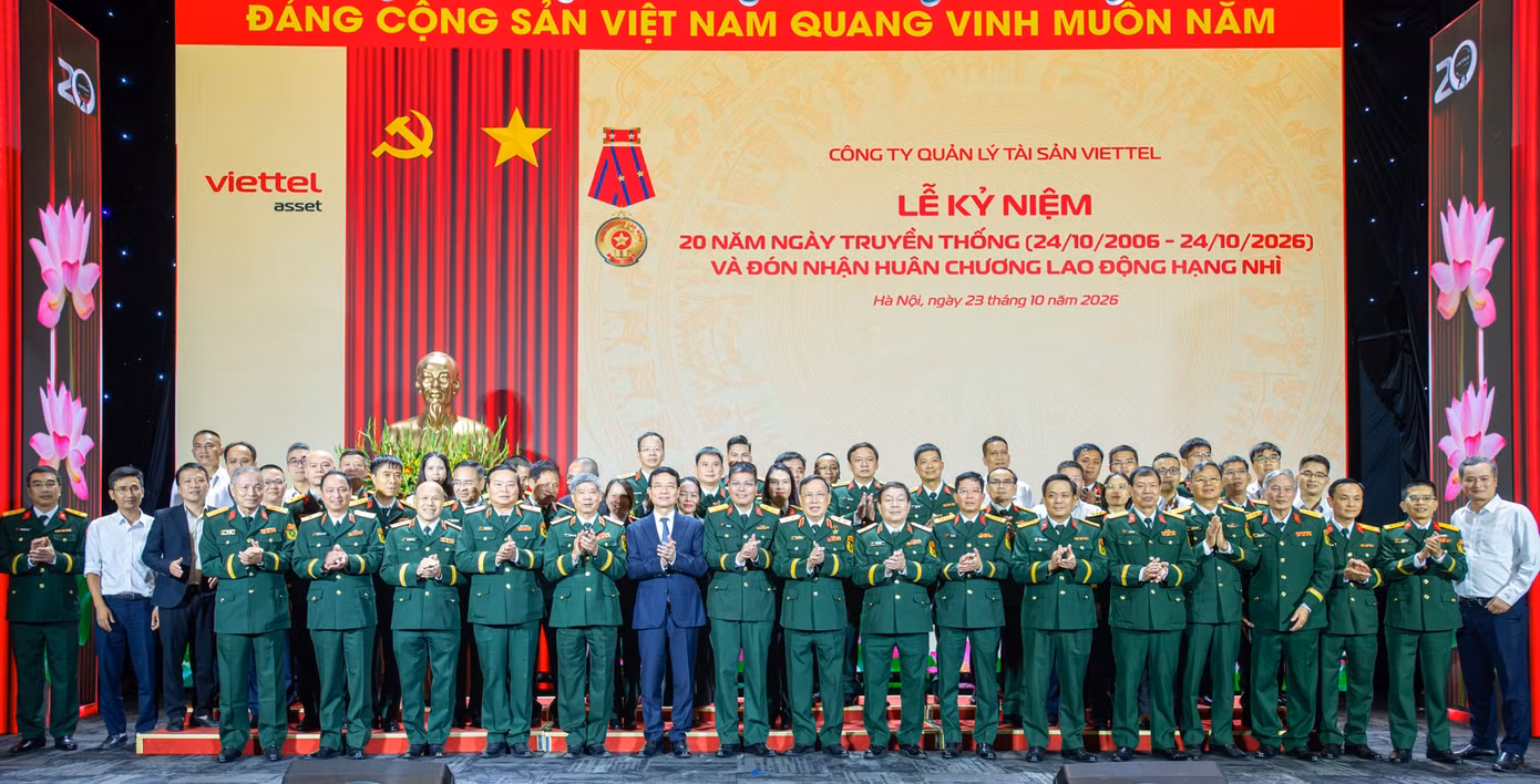 phia-sau-gan-nhu-moi-buoc-chuyen-cua-viettel-tu-nha-mang-vien-thong-thanh-tap-doan-cong-nghe-toan-cau-deu-co-dau-an-ha-tang-do-viettel-asset-kien-tao.jpg