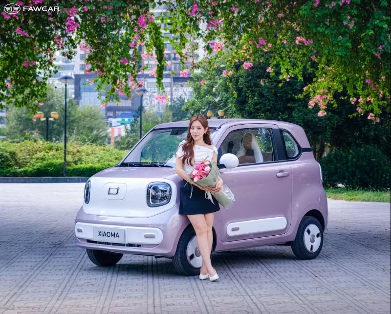 Bestune Xiaoma 222 gây ấn tượng với thiết kế nhỏ gọn, màu sắc trẻ trung, là gợi ý quà tặng khác biệt dành cho phái đẹp dịp 20/10.