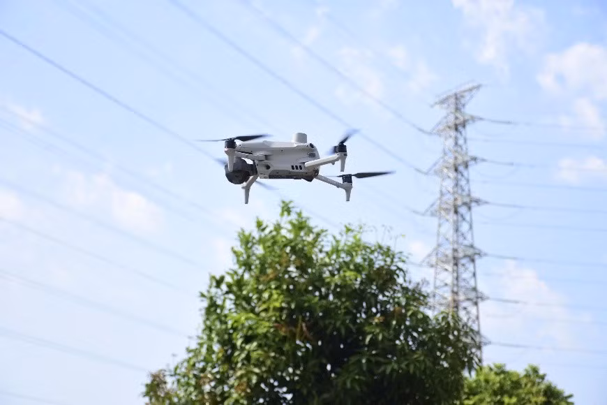 Ứng dụng thiết bị bay không người lái (UAV) trong quản lý, kiểm tra và vận hành lưới điện