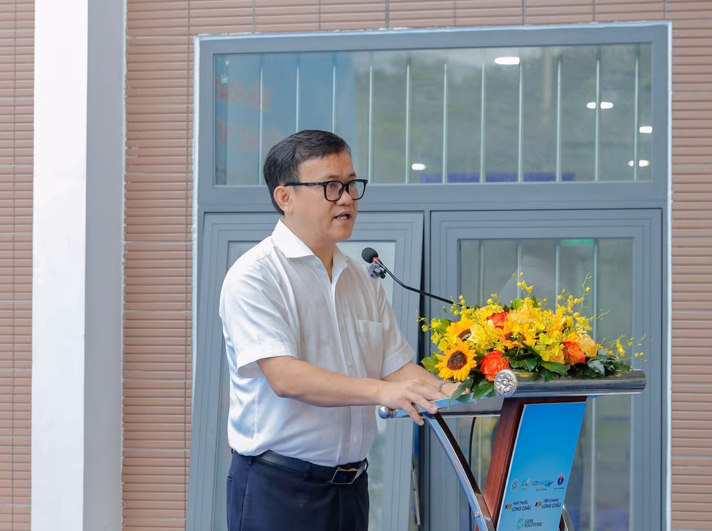 Long Châu tiếp tục chăm sóc sức khỏe người dân Côn Đảo, triển khai chương trình tầm soát ung thư miễn phí ảnh 2
