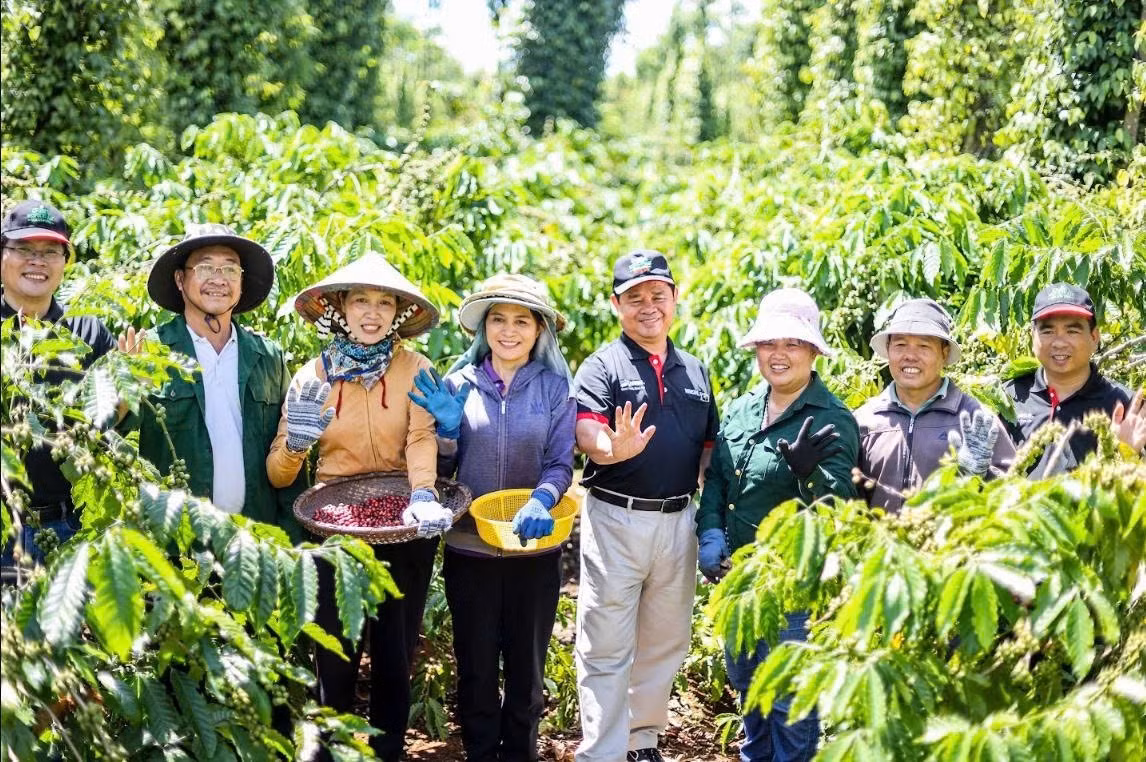 Thông qua Chương trình NESCAFÉ Plan, Nestlé Việt Nam đã đồng hành cùng hơn 23.000 hộ nông dân tại Tây Nguyên