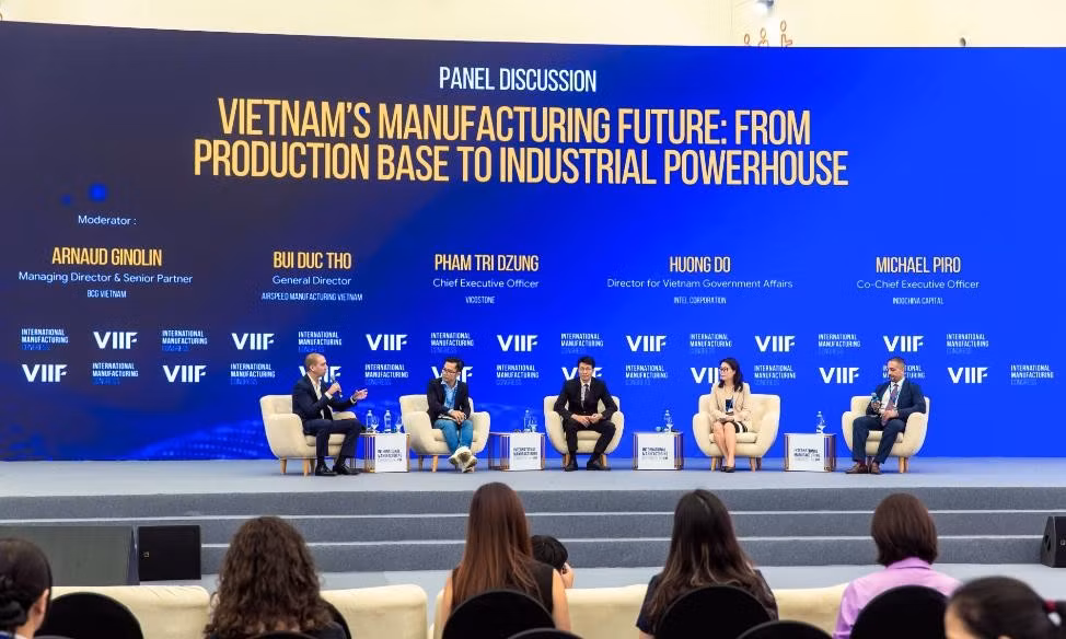 Phiên thảo luận tại Hội nghị Sản xuất Công nghiệp Quốc tế do VEC &amp; DMG Events đồng tổ chức. (Ảnh: BTC)