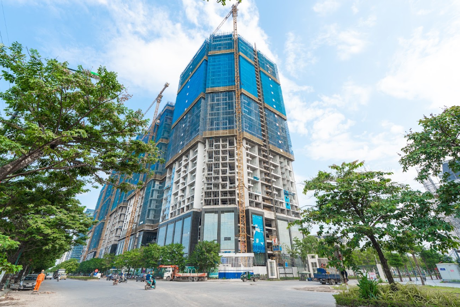 Dự án hàng hiệu tại Ciputra tăng tốc về đích, gây bất ngờ với khung cảnh nhạc nước rực rỡ ở lõi cảnh quan