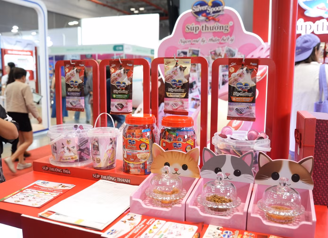 Bốn sản phẩm mới của Silver Spoon Súp thưởng tập trung vào việc hỗ trợ cải thiện các vấn đề sức khỏe phổ biến của mèo