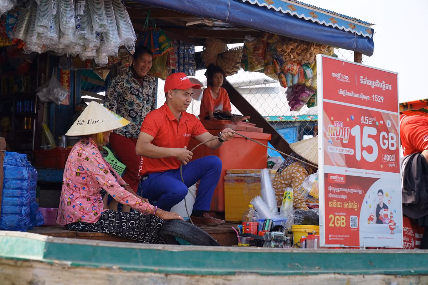 metfone-la-thuong-hieu-nuoc-ngoai-dau-tien-cua-viettel-vuon-len-vi-tri-so-mot-nho-tinh-than-phung-su-nguoi-dan-nuoc-so-tai.jpg