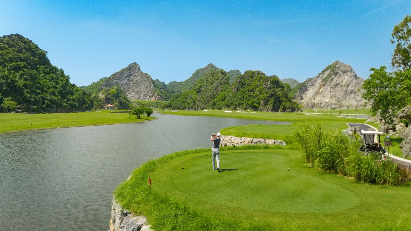 01-canyon-course-legend-valley-country-club.jpg
