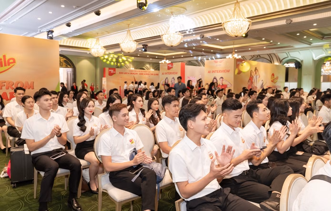 Hơn 500 ứng viên đến từ nhiều quốc gia đã hội tụ trong Ngày hội tuyển dụng tiếp viên hàng không Vietjet