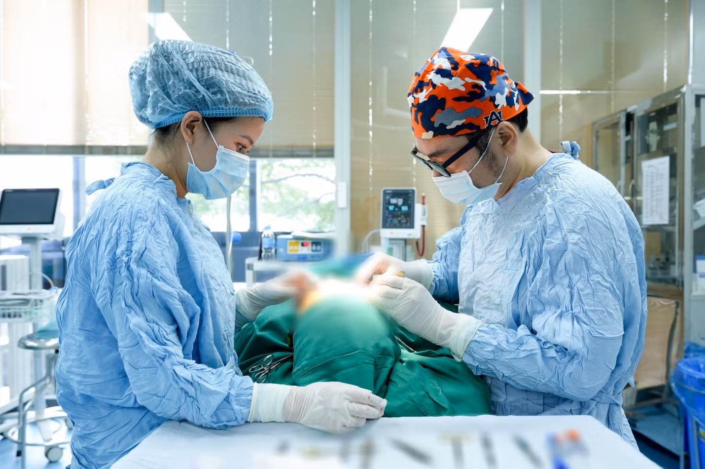 Chuẩn hóa phẫu thuật căng da mặt tại BVTM DR.Hải Lê ảnh 2 Chuẩn hóa phẫu thuật căng da mặt tại BVTM DR.Hải Lê ảnh 2