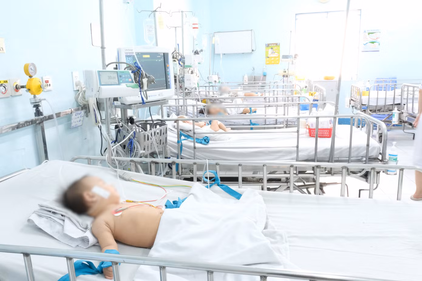 Vắc xin tay chân miệng được mong chờ nhiều năm đã có tại VNVC, bác sĩ nhi khoa khuyên trẻ tiêm sớm ảnh 2 Vắc xin tay chân miệng được mong chờ nhiều năm đã có tại VNVC, bác sĩ nhi khoa khuyên trẻ tiêm sớm ảnh 2