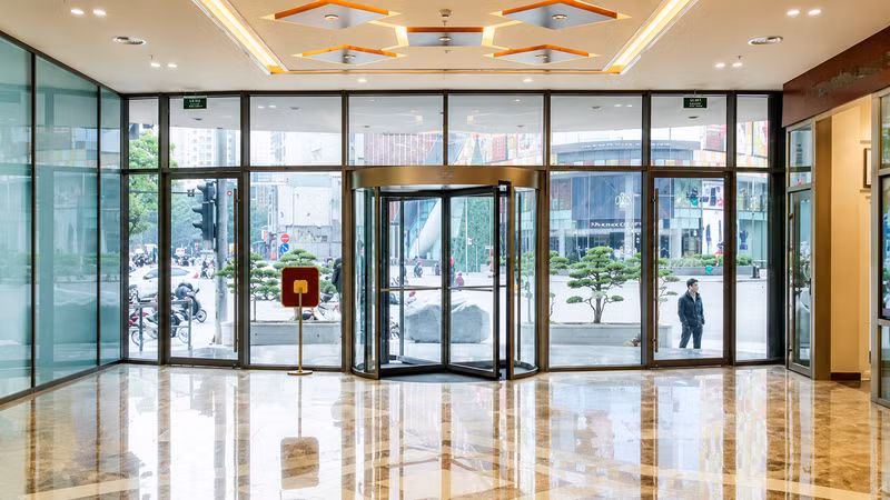 Cửa xoay tự động: Giải pháp nâng tầm trải nghiệm tại các công trình kiến trúc hiện đại ảnh 1 Cửa xoay tự động: Giải pháp nâng tầm trải nghiệm tại các công trình kiến trúc hiện đại ảnh 1