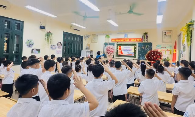 Sau phản ánh về thu tiền quỹ lớp, Trường Tiểu học Hoàn Sơn (thành phố Bắc Ninh) yêu cầu trả lại tiền cho phụ huynh.