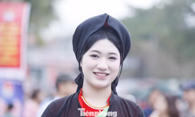 "Liền chị" Gen Z say mê giữ lửa di sản quan họ