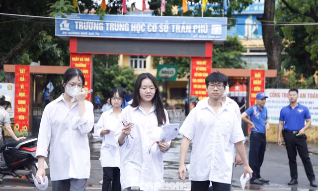 Bắc Ninh lập đường dây nóng chống lạm thu, dạy thêm trái quy định. Ảnh: Nguyễn Thắng.