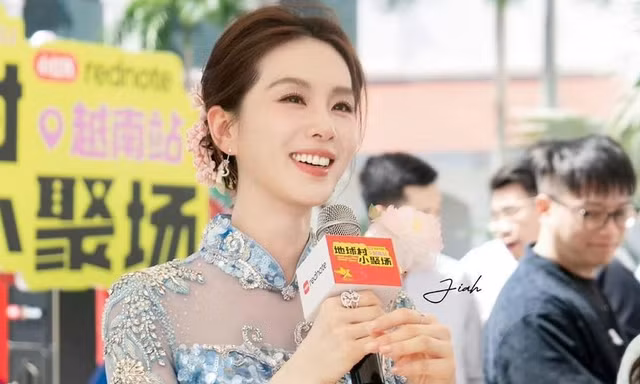 Lưu Thi Thi tới Hà Nội