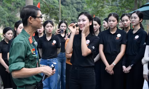 Cuộc gặp đặc biệt của 53 thí sinh Hoa hậu Việt Nam với người lính Vị Xuyên 