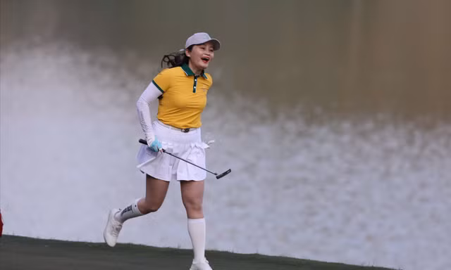 Dưới nắng vàng Sân golf Thiên Đường - Legend Valley Country Club