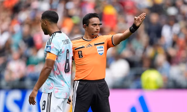 Mỗi trọng tài ở World Cup 2026 có thể bỏ túi hơn 2,6 tỷ đồng 