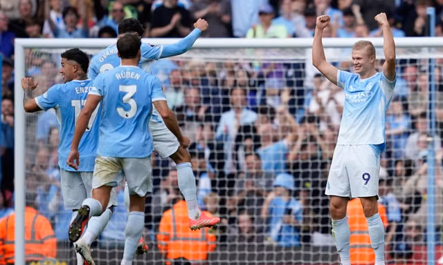 Thắng nghẹt thở Sunderland, Man City độc chiếm ngôi đầu Premier League