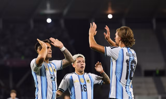 Argentina thắng đậm Bolivia, Nico Paz gieo hy vọng ‘hậu Messi’