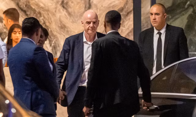 Chủ tịch FIFA Gianni Infantino đối mặt nguy cơ không được tranh cử 