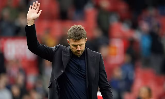 MU họp khẩn về tương lai Carrick, Eddie Howe dẫn đầu danh sách thay thế