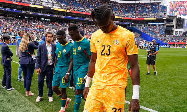 'Địa ngục' chờ đón tuyển Senegal trong ngày rời World Cup trở về nhà