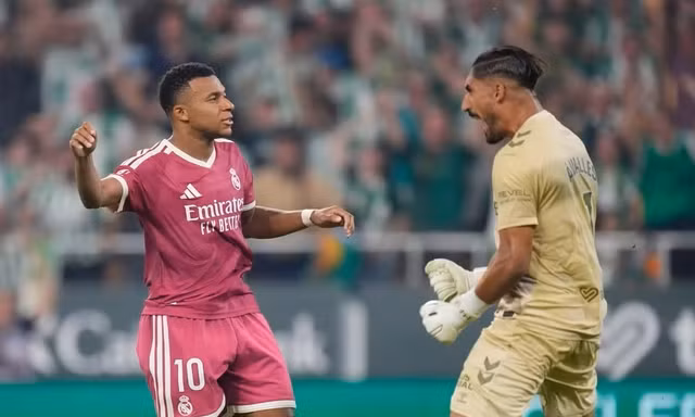 Mbappe hỏng phạt đền phút bù giờ, Real Madrid thất thủ